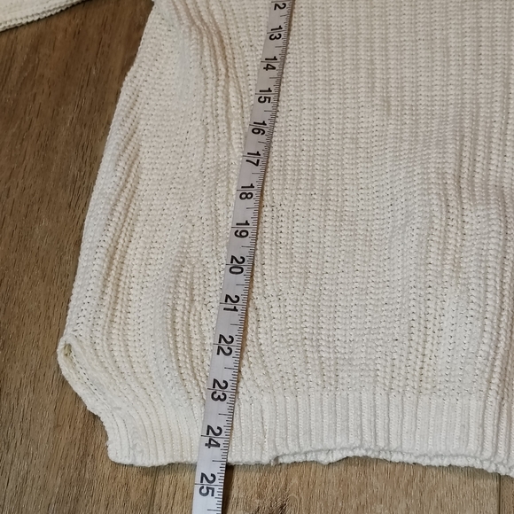 Express Women's Sm Cream Colored Sweater W) Studded Shoulders Edgy - Picture 7 of 7